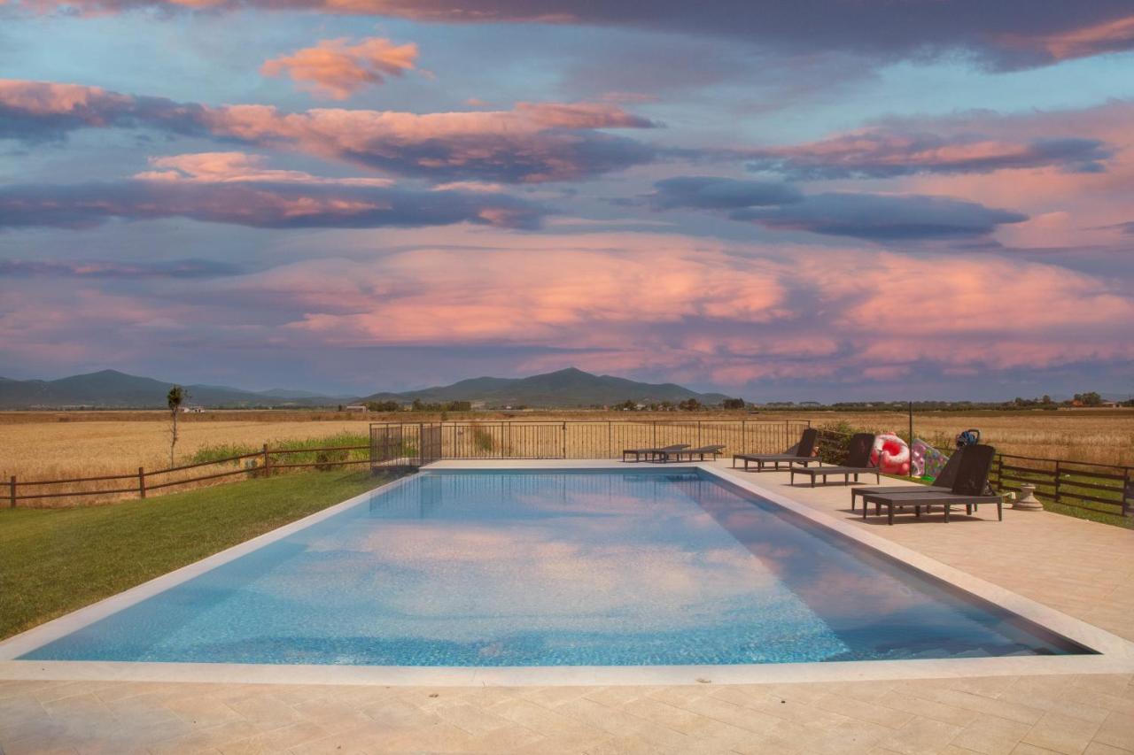 Agriturismo Albarosa-Terre Dell'Amore Марина-ди-Гроссето Экстерьер фото